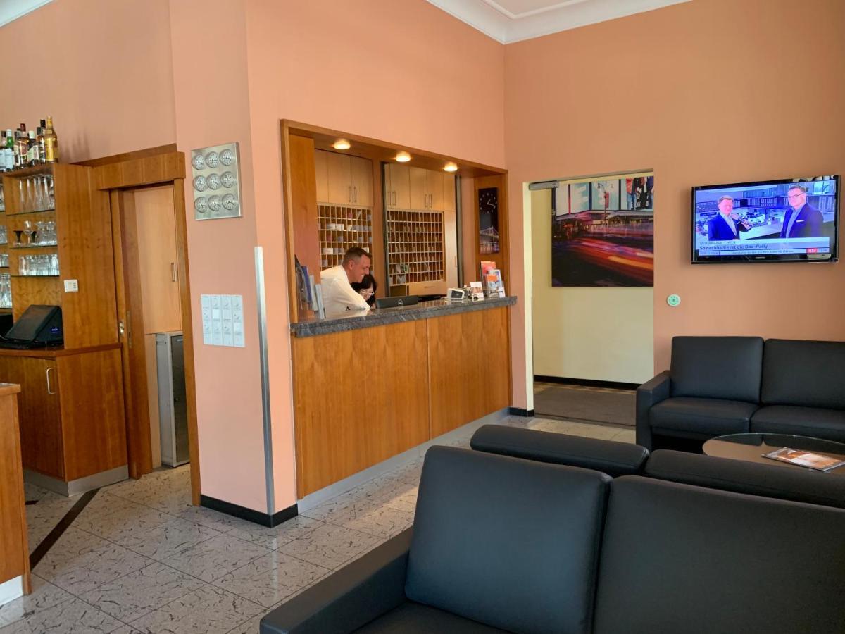 Apartment Hotel Kral - Business Hotel & Serviced Apartments Erlangen Bagian luar foto