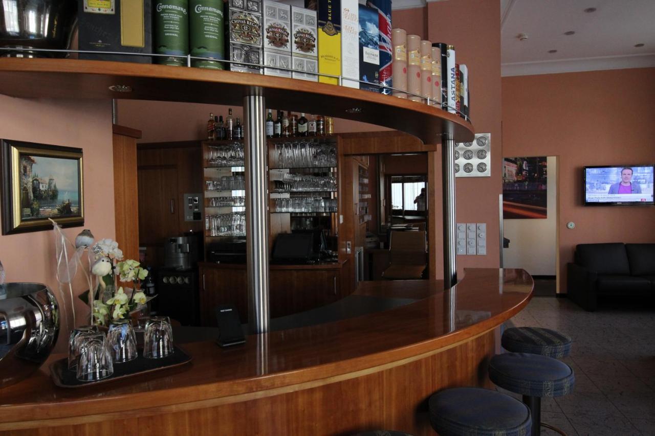 Apartment Hotel Kral - Business Hotel & Serviced Apartments Erlangen Bagian luar foto