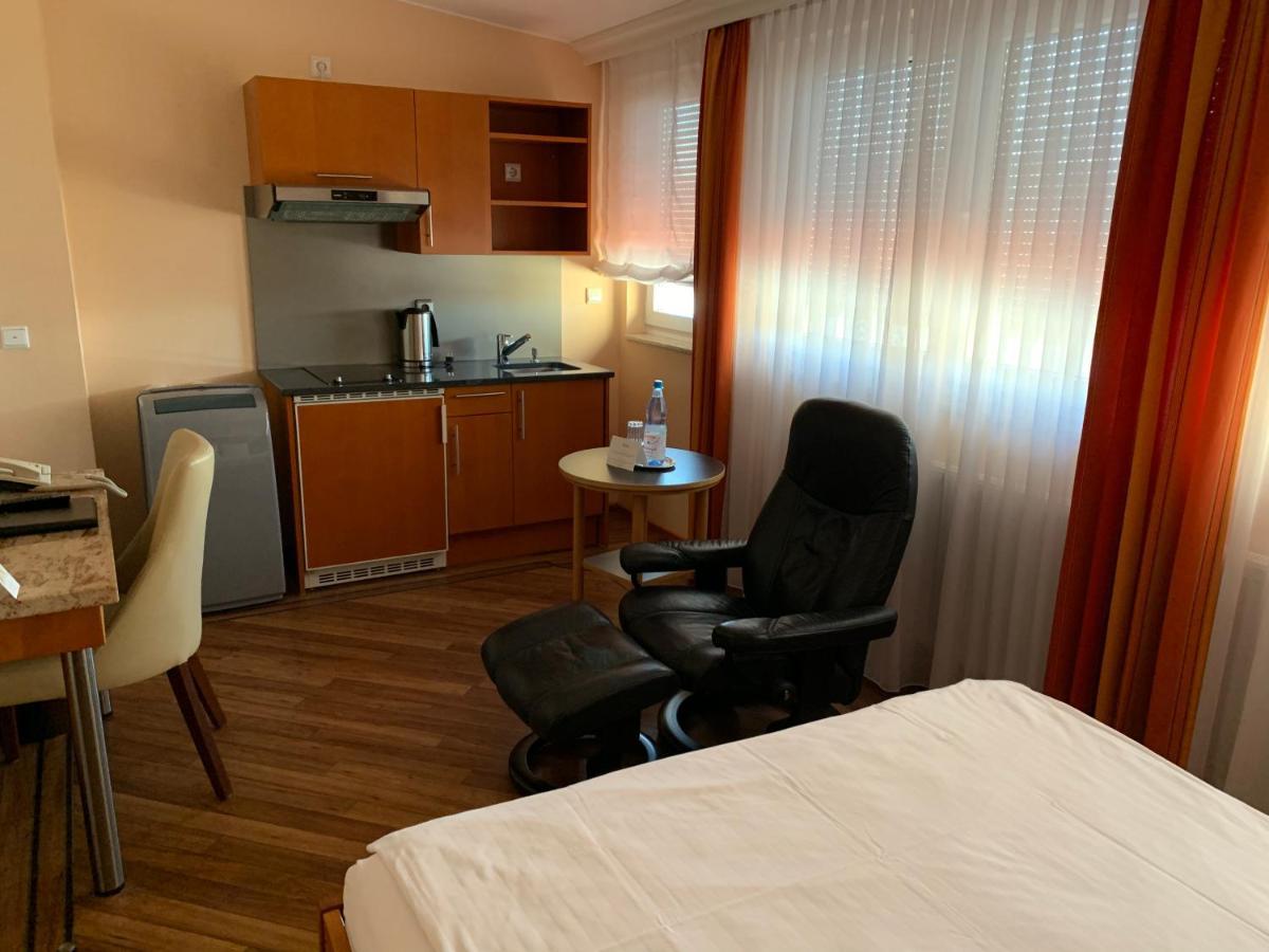 Apartment Hotel Kral - Business Hotel & Serviced Apartments Erlangen Bagian luar foto